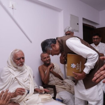 The Cabinet Minister of Agriculture and Animal Husbandry, Shri Raghavji Patel, was briefed about Hinsa Mukta Vishwa by Pujya Jaysundar Suri and his Sadhu Mahatmas. The Cabinet Minister of Agriculture and Animal Husbandry, Shri Raghavji Patel, was briefed about Hinsa Mukta Vishwa by Pujya Jaysundar Suri and his Sadhu Mahatmas.